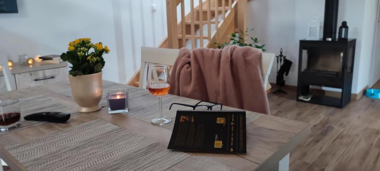Zakatek Ciszy. Villa Sluchowo Bagian luar foto